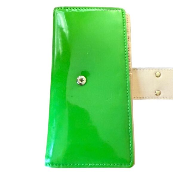 Kate Spade Wallet Patent Leather Snap Closure Green - Picture 2 of 7